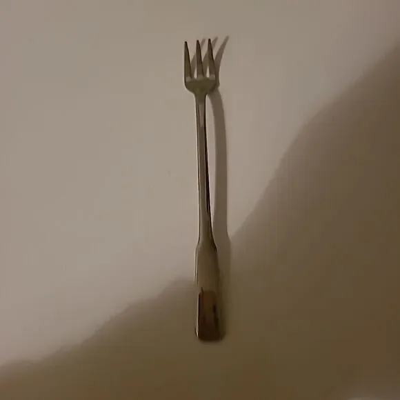 william Roger's Coctail Forks - Picture 2 of 4